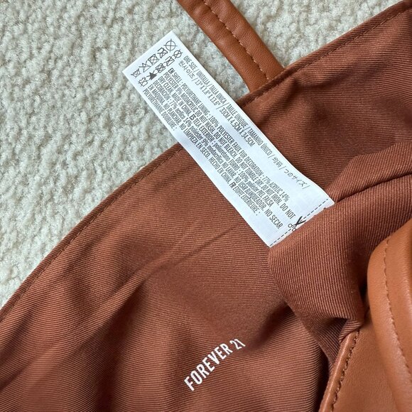 Forever 21 Brown Shoulder Bag with Minimalist Design - Picture 2 of 2